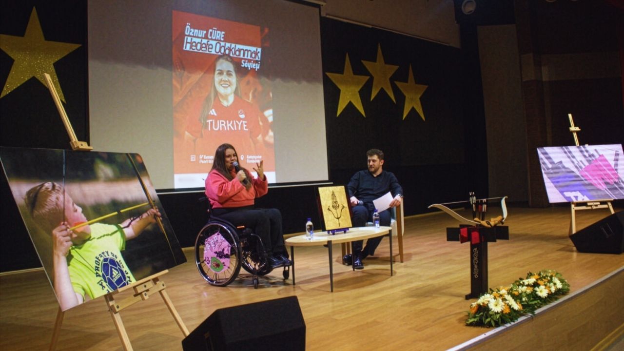 Dünya Şampiyonu Sporcumuz Çocuklarımızla Bir Arada