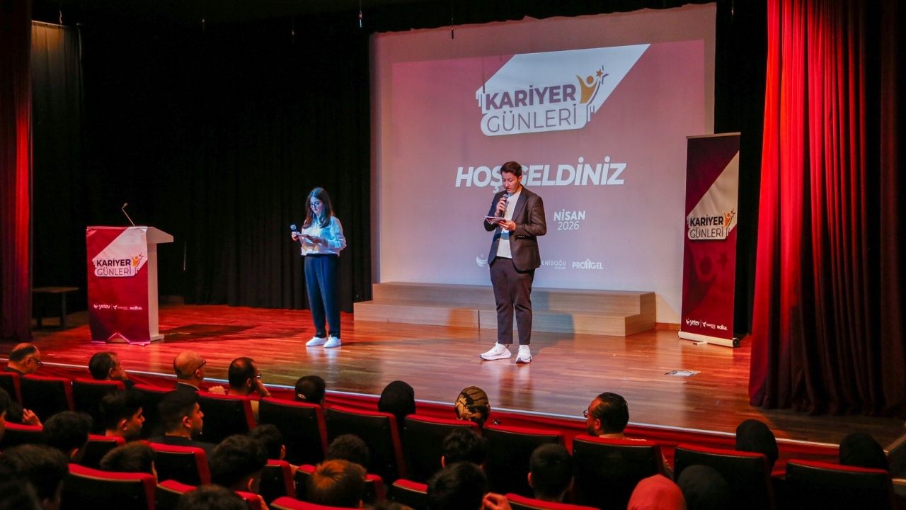 Geleceğe Planlı Bir Hazırlık; Kariyer Günleri