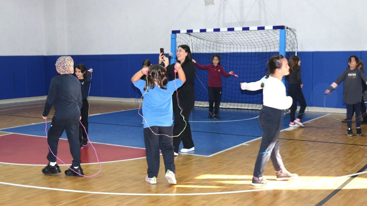 İp Atlama Etkinliği 