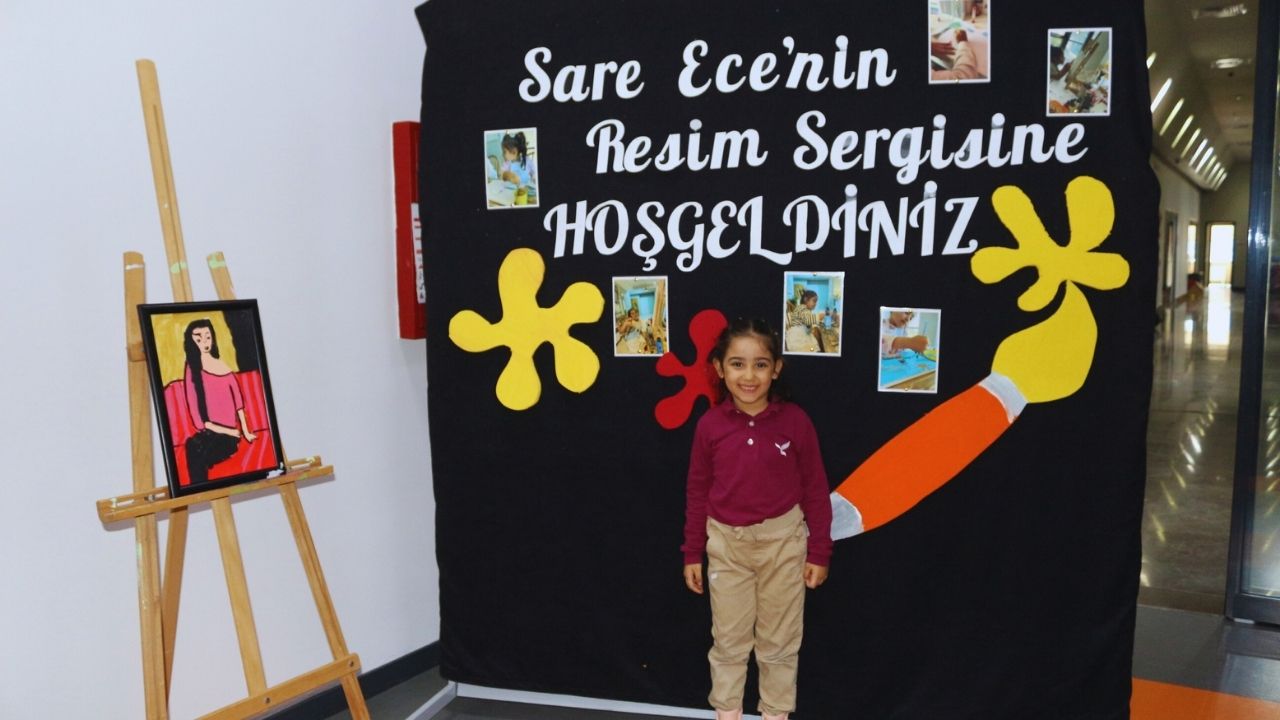 Minik Ressamımızın İlk Sergisi
