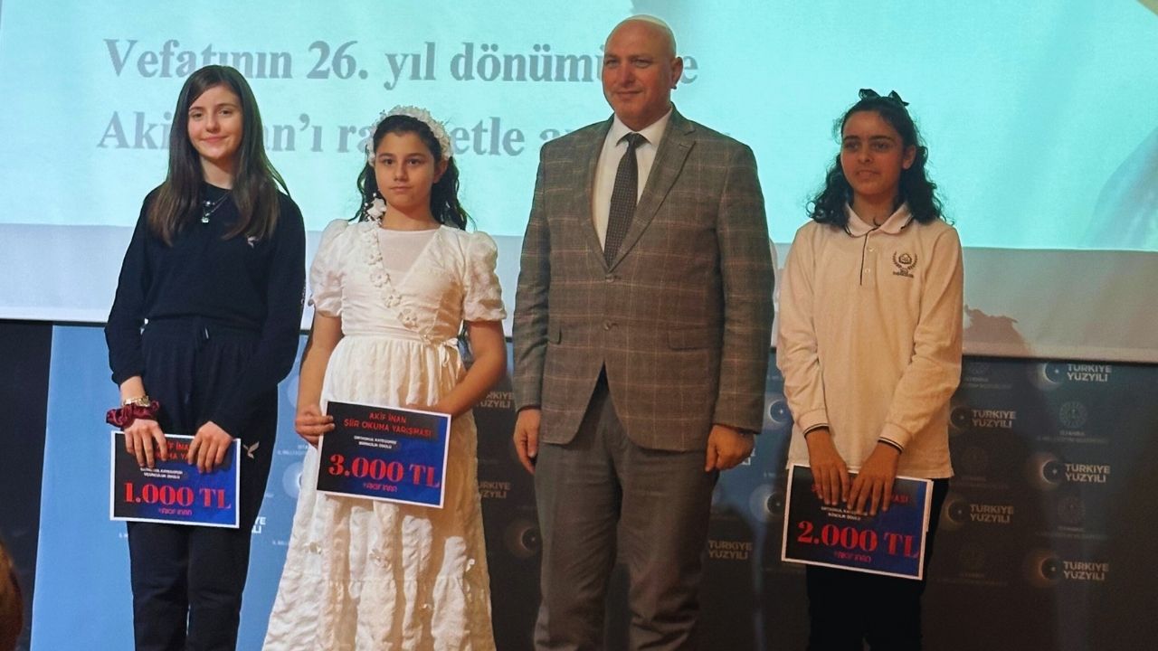 Şiir Yarışmasında İlçe Başarısı