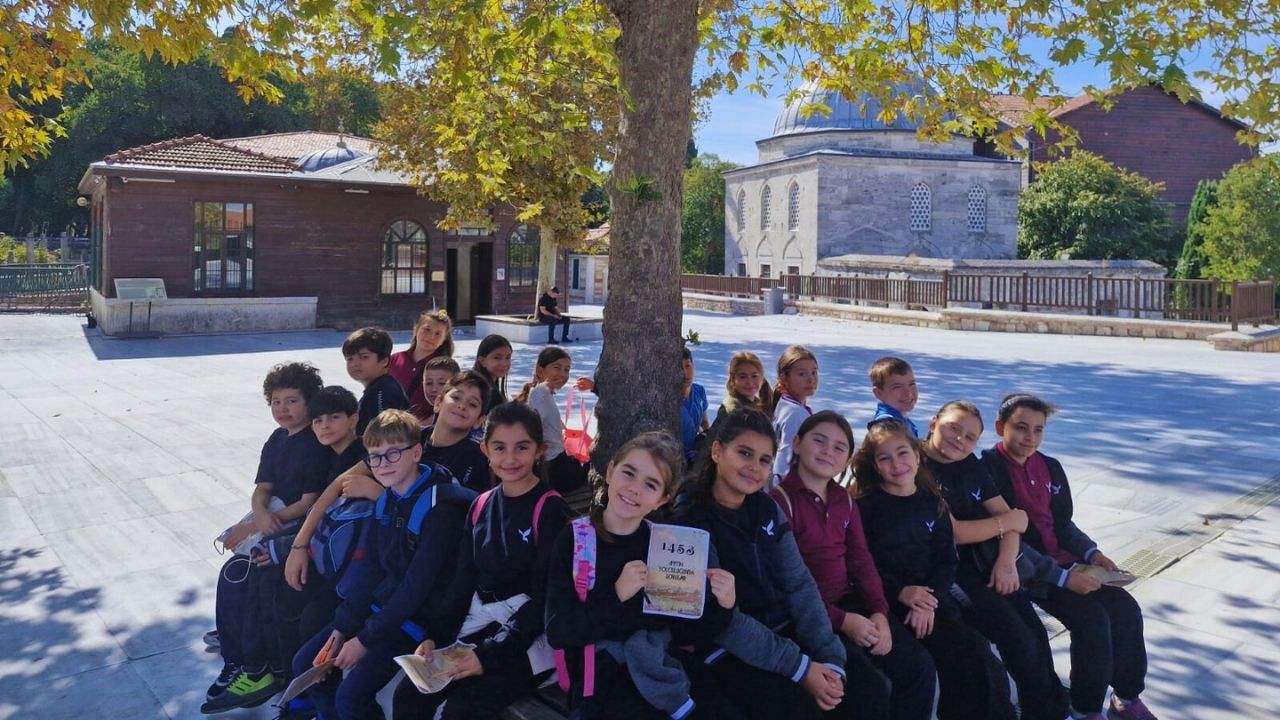 Tarihî ve Günümüzü Bir Araya Getiren Cami Ziyaretleri