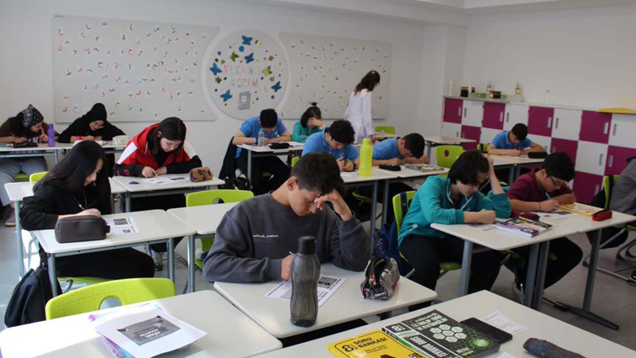 Çekmeköy 8. Sınıf LGS Kampından Görüntüler